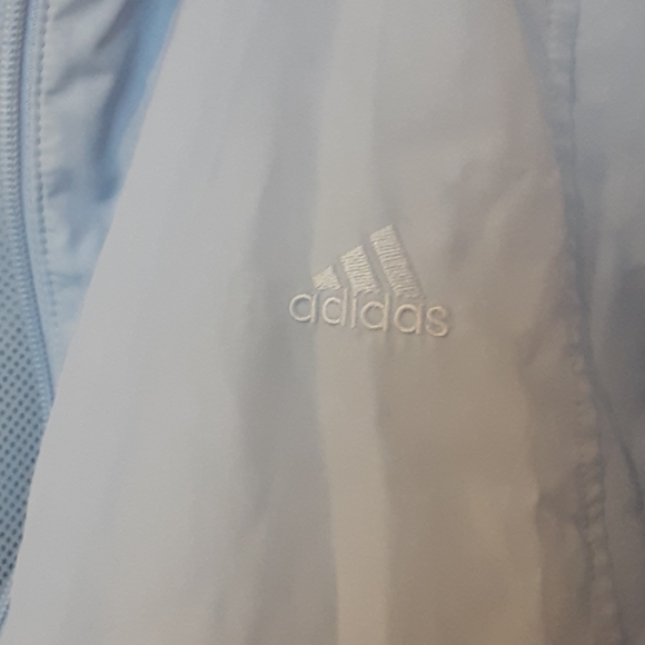 Adidas wind breaker like new - Picture 2 of 3